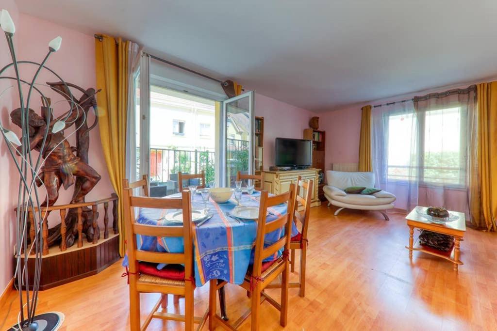 Amilly Park 6 Personnes 2 Chambres Pk Prive En Sous Sol Сери Екстериор снимка